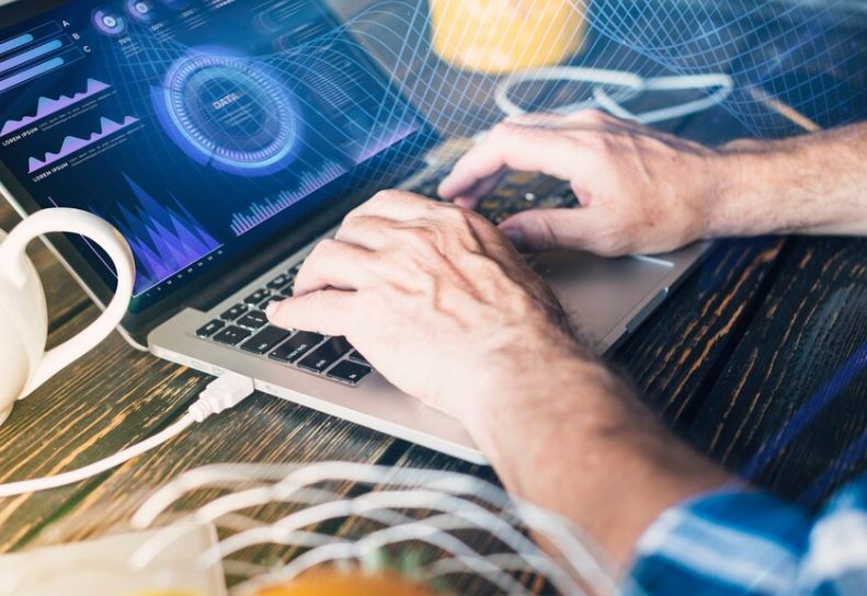 LM-94 Informatica applicata per gli interpreti e i traduttori I- Obbligatorio